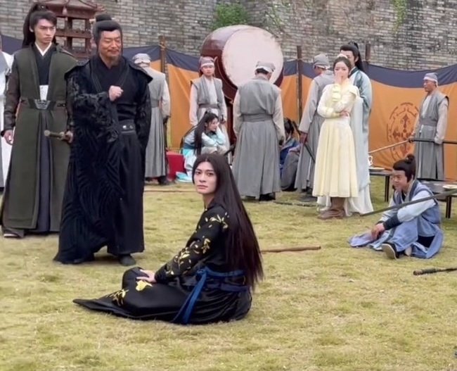 taosensen's tweet photo. สภาพพระเอก
เริ่มถ่าย ใกล้ปิดกล้อง
#LiangSen #เหลียงเซิน
#loveliangsen #theower
รักที่ต่อให้ต้าวจะเก็กหล่อขนาดไหนก็ดูเป็นเด็กเสมอสำหรับพวกเรา
#รักเซินเกิน24
ยินดีกับลูกชายปิดก��้องไปอีกเรื่อง https://t.co/kB1alA1gel