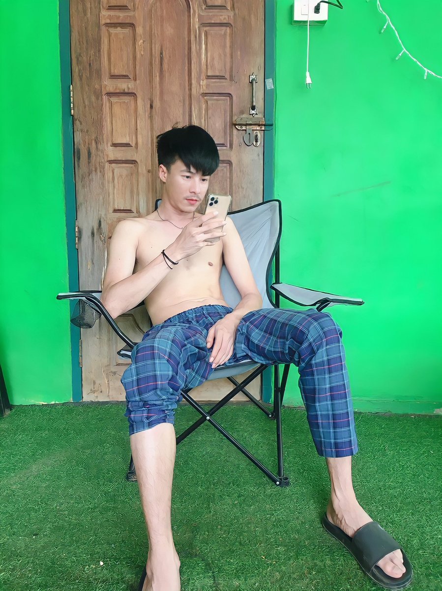 JOMKAEN_69's tweet photo. ร้อ��เกินไปไหม🤤 https://t.co/w0DodDhN5C