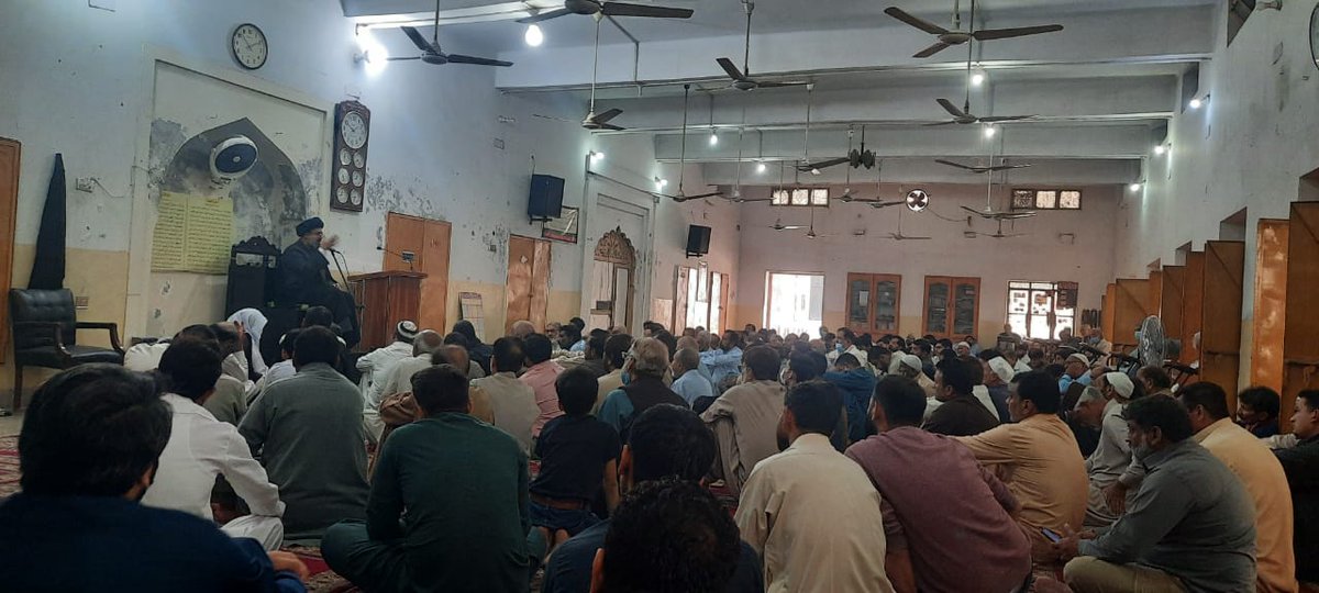 SAhmadIqbal's tweet photo. مجلس وحدت مسلمین پاکستان کے مرکزی ڈپٹی سیکرٹری جنرل  علامہ احمد اقبال رضوی نے علامہ باقر مجلسی کی اہلیہ محترمہ کی مجلس ترحیم  سے جامع مسجد امامیہ کالونی لاہور میں خطاب کیا. انہوں نے علامہ باقر مجلسی اور ان کے بھائی برادرم  مظاہر شگری سے تعزیت بھی کی.

مجلس وحدت مسلمین پنجاب https://t.co/o4mqY3RyfI