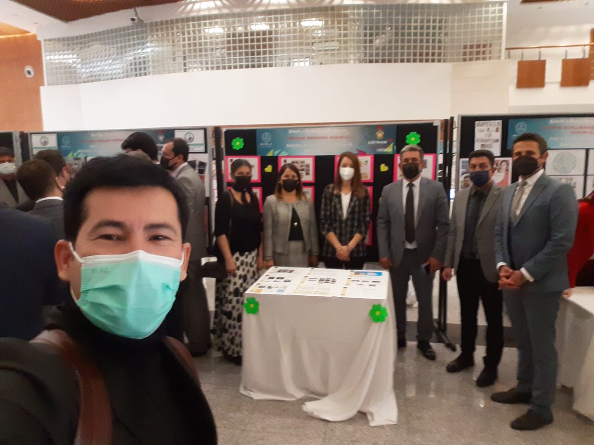 MenteseA's tweet photo. Eğitimde Muğla’nın Enleri,En İyi Örnekleri Ödüllerini Aldı
Törene Muğla Valisi Sn. Orhan TAVLI,İl Milli Eğitim Müdürümüz Sn.@emrecay55 ve ilimiz protokolünün saygıdeğer üyeleri katıldılar.okulumuz iki ödülle törende yerini aldı.@mugla_mem @mentesegovtr @mentesemem https://t.co/VV1cVUYqG9