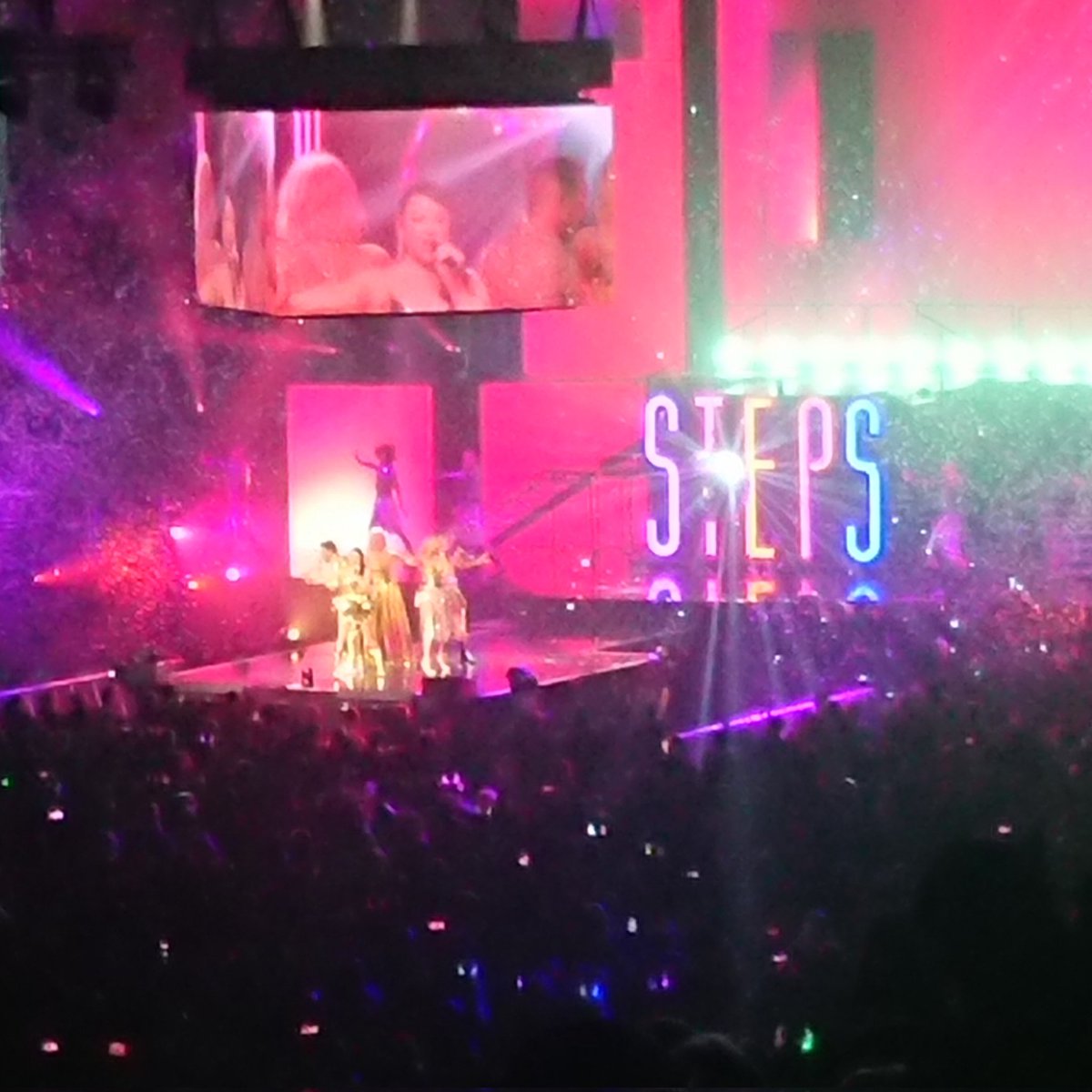 Richiiebam's tweet photo. Steps were amazing! They never disappoint. Crazy being around so many people again too. #steps #stepstour #stepsBirmingham #party #music https://t.co/f8OQVxL5ET