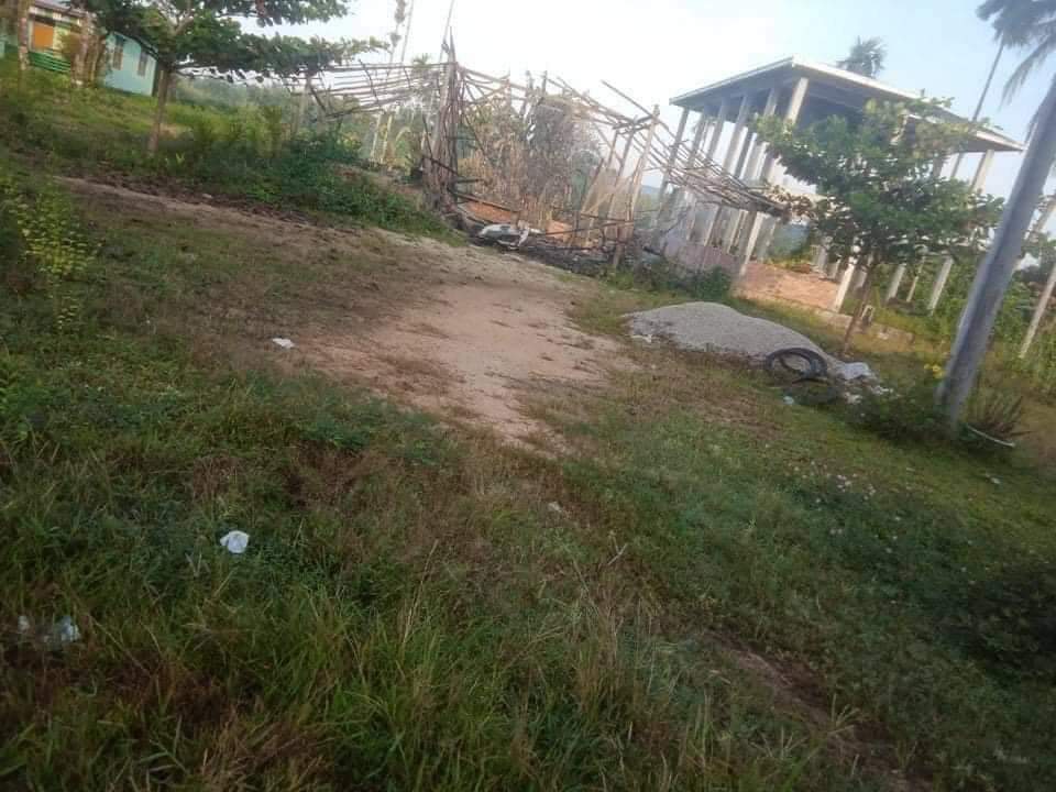Chanapai247's tweet photo. On Oct 26 , junta's convoy with 15 trucks was blown up near #Pulaw.  As reprisal , they SHOT recklessly near that area , KILLING 1 man , INJURING 1 woman and DAMAGING some houses. On Oct 28 , they ABDUCTED 8 ppl ( 1  was released for paying 15 lakhs of bribes ) ...1/2

#Nov6Coup https://t.co/NtwHjyiNE7