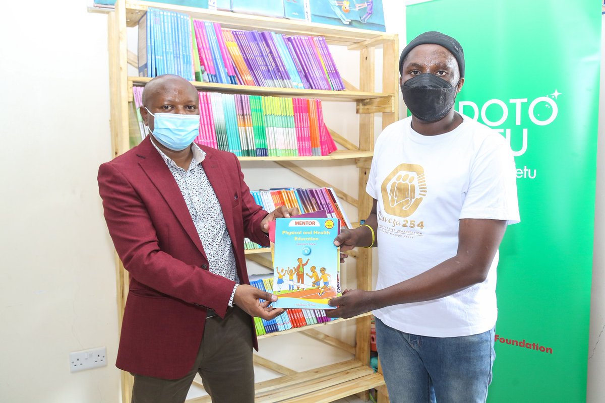 naweza254's tweet photo. Safaricom officially visited Naweza254CBO office  to hand over text books donated by Safaricom Foundation under the programme Ndoto zetu. Naweza254CBO is determined to improve the learning culture in the community.   
@SafaricomFDN 
@SafaricomPLC 
#Amanimtaani 
#MobilelibraryTeam https://t.co/AwbUxVZ6fM