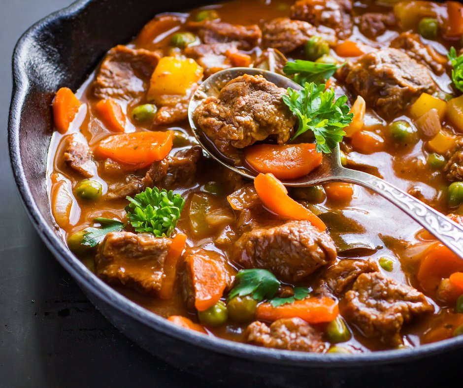 MDRecipeBook's tweet photo. What's hearty, nutritious, and low carb?💚
It's a BEEF STEW.🤤
A comforting plate of food that tastes just like home, cravings satisfied.😋
👉https://t.co/98yHH6wPuw
#mediterraneandiet #beefstew https://t.co/uVXz3BDzeO
