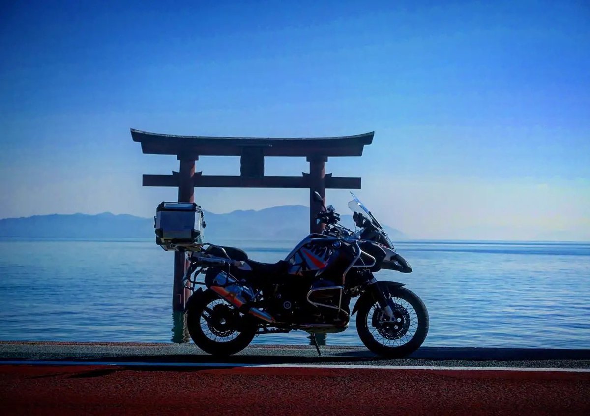 MotoCar19's tweet photo. 本日放送 #くらさんの今日もツーリング日和 #バイクの輪 ゲストは #Neeyan さんの登場!YouTube 「Neeyan Motovlogs」では最近カブで各地に行き、バイクという媒体を使って色んな人や風景、その場所ならではの美味しいグルメなどを楽しむ内容になっている!是非お聴きください! https://t.co/IUVPb1x69S https://t.co/2CRYckIvs2