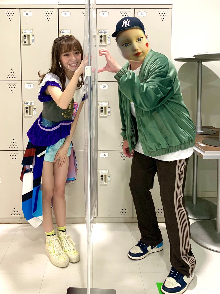 me_wvh's tweet photo. ホントるんぱんと接触するの何年ぶりだろうか? BLTOになって初めてかも。
そもそも実は2sは人生初めてです。
嫁が居ない事への質問とるんぱんからの一方的な報告で終始。でもとても楽しい一瞬でした。
#BLTO #内藤るな https://t.co/FJQNkhJLtl