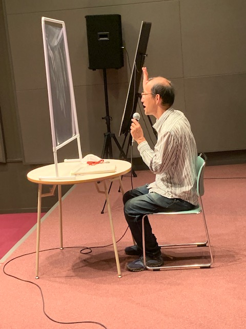 cinepipia1's tweet photo. 本日、『地球で最も安全な場所を探して』上映後、「核のごみキャンペーン関西」の末田一秀さんのトークショーを開催。8年も前のスイス映画ながら、その後も世界で「核のごみ」の最終処分場が決まっていない事実！ 処分場に名乗りをあげ、町が2分している北海道寿都町選挙などをお話しいただきました。 https://t.co/4EdE8b1Put
