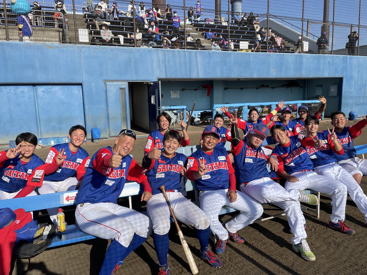 musashi_bears's tweet photo. 2021年ファン感謝祭お越しいただき、
ありがとうございました！！
最後まで熱い応援をありがとうございました！

 埼玉武蔵ヒートベアーズ監督・選手、MB、B girls、スタッフ一同より

 #埼玉武蔵ヒートベアーズ 
 #Bwith https://t.co/sCvRrgH6gG