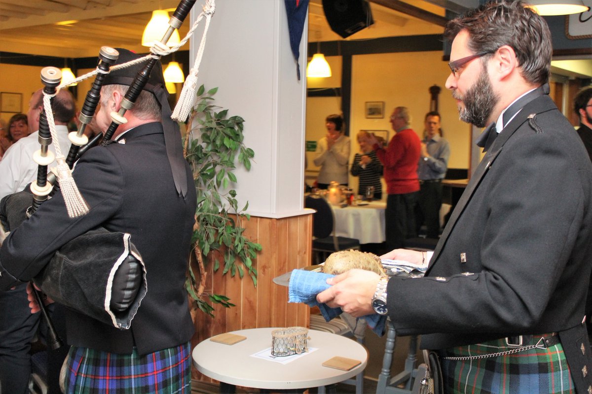 BagpiperInWales's tweet photo. Website: https://t.co/3B2zjCMyV9  😁

#BurnSupper #nottoolong  🎼

#SouthWales #Bagpipes #BagpiperWales #Cardiff #Pontyclun #Cowbridge #BagpipesWales #Bridgend #Torfaen #Caerphilly #WelshBagpiper #Swansea #Llanelli #Merthyr #Pontypridd #Abergavenny #Chepstow #Monmouth #RossOnWye https://t.co/KxobSHkLH7