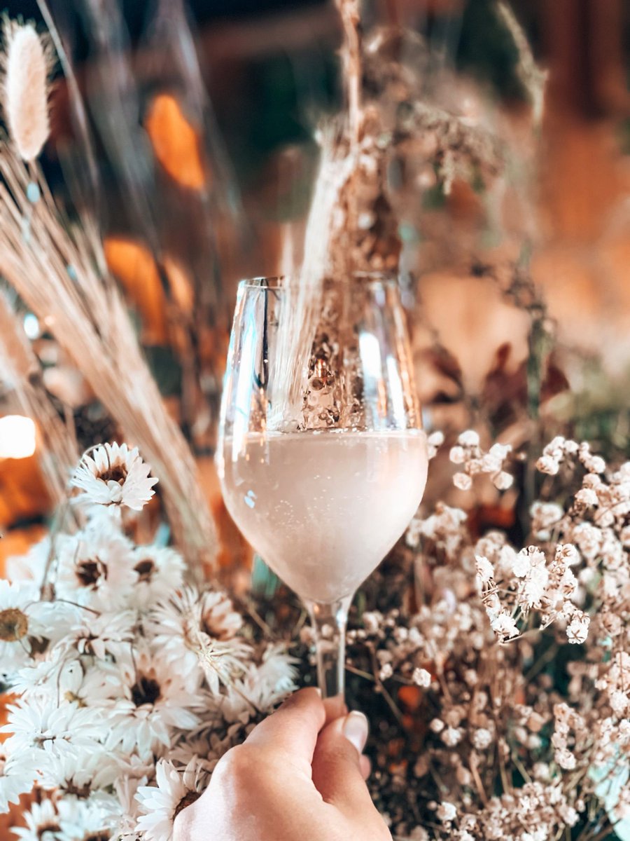 koji_chester's tweet photo. 1/3

“Pet Nats &amp; Petals”

Our second monthly tasting event showcases another local business focussed on sustainability &amp; our local flora. https://t.co/9giozEaDAo