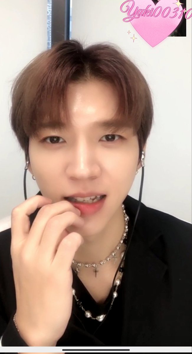 yuki00310_wh's tweet photo. 211106 video call event #우현 
❤️❤️❤️
#남우현 #우현 #NAMWOOHYUN #ウヒョン #내정과열정사이 #INFINITE #인피니트 @wowwh https://t.co/j5qXY9OneU