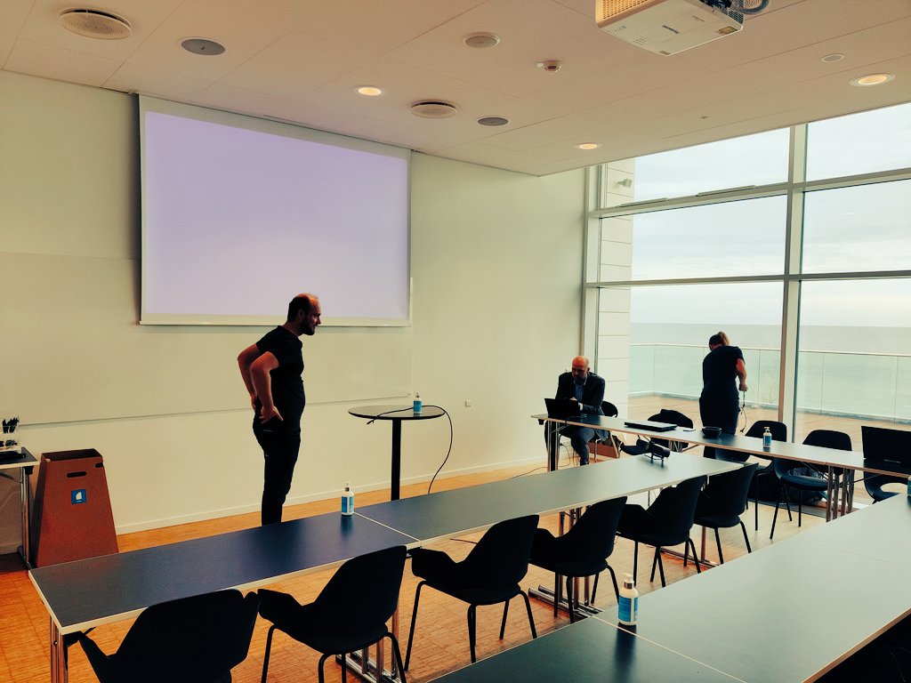 Getting ready for the annual meeting in the Association of Young Cardiologists (FYC) in Denmark with >100 young doctors. 
The program is about #echo and #education 
<a href="/cardiac_group/">CRITICAL CARDIAC CARE RESEARCH GROUP</a> <a href="/DCAcademyDK/">Danish Cardiovascular Academy</a>  @Resus_DK @Hjerteforening <a href="/DKhypertension/">Dansk Hypertensionsselskab</a>