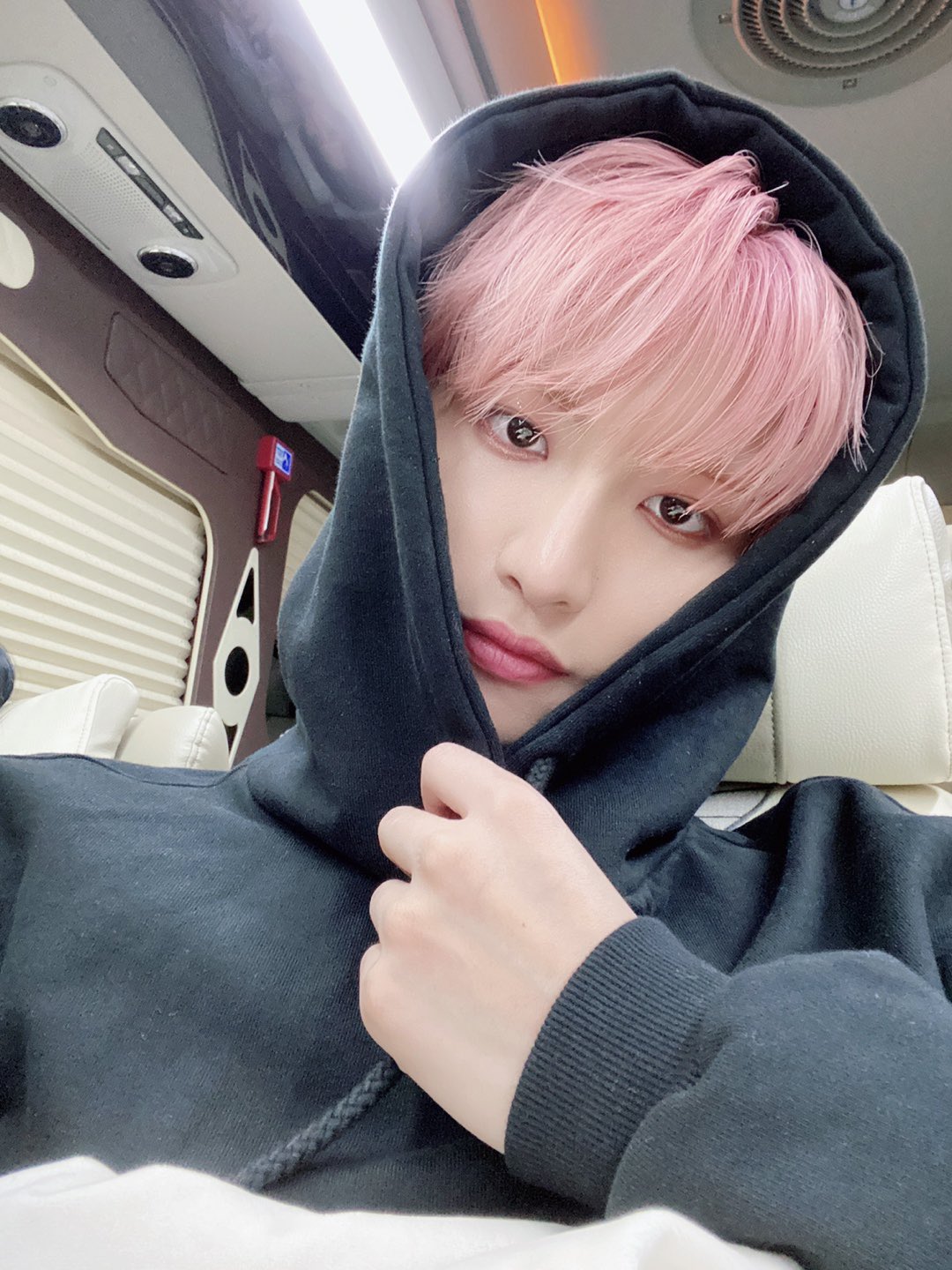 FDfvt_bagAESSRv?format=jpg&name=large