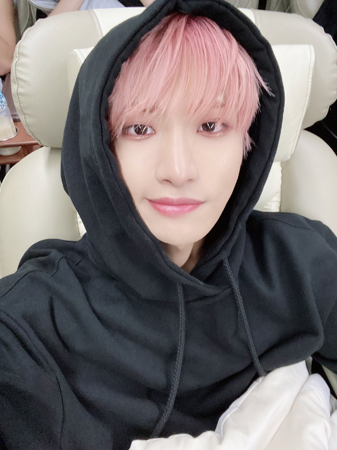 FDfvt_caAAAlQJF?format=jpg&name=large