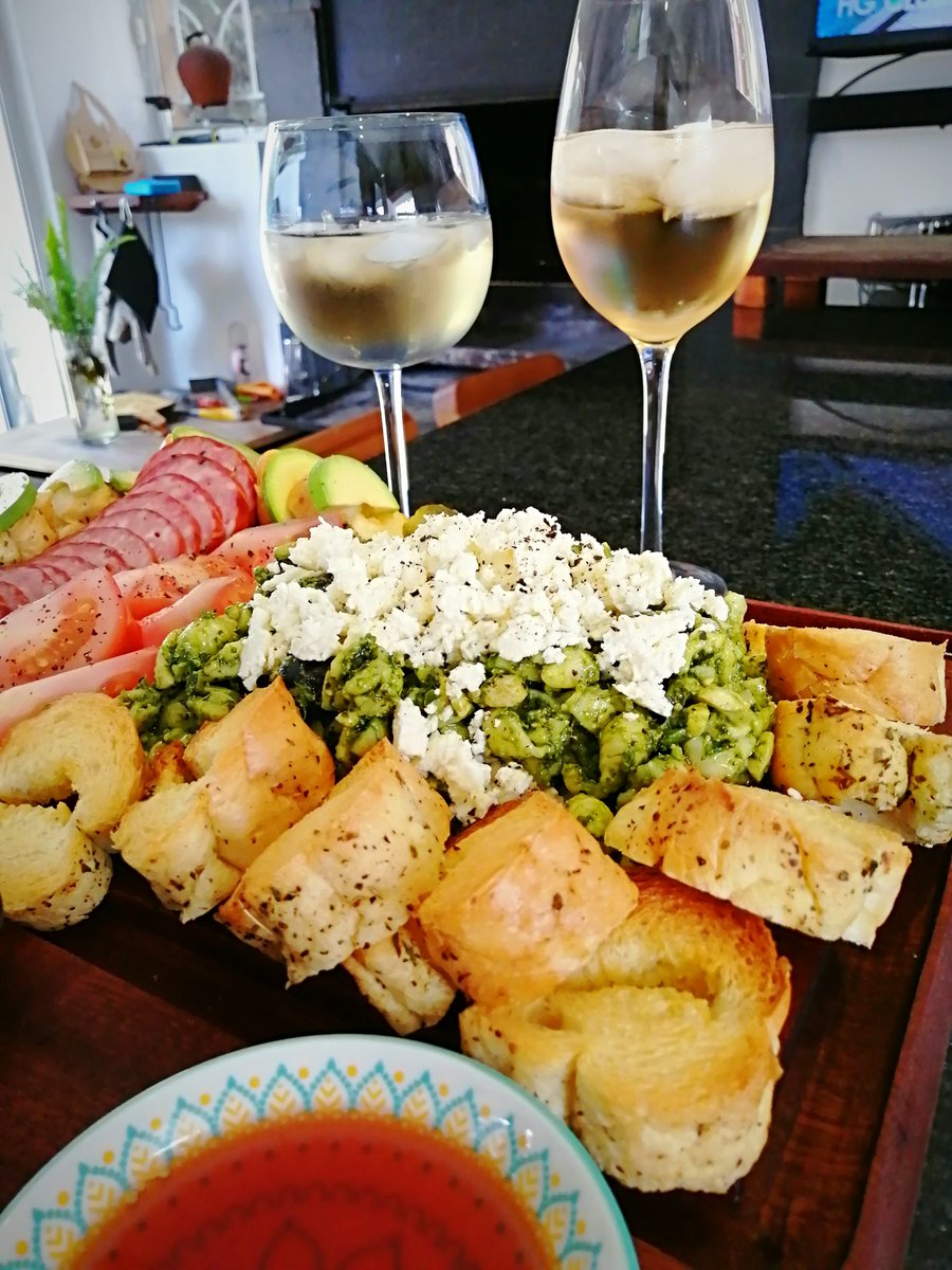 plankiebraai's tweet image. “Never eat more than you can life.” – Miss Piggy #plankie #braaivleis #braaibroodjies #braai #bbqlife #braaivibes #braaitime #meat #fire #lekker #specialmoments #lifeisgood #Foodie #ProudlySouthAfrican @plankiebraai @braaiplank @JuniperStLounge @Cellie_ThisIsMe @WellyOom