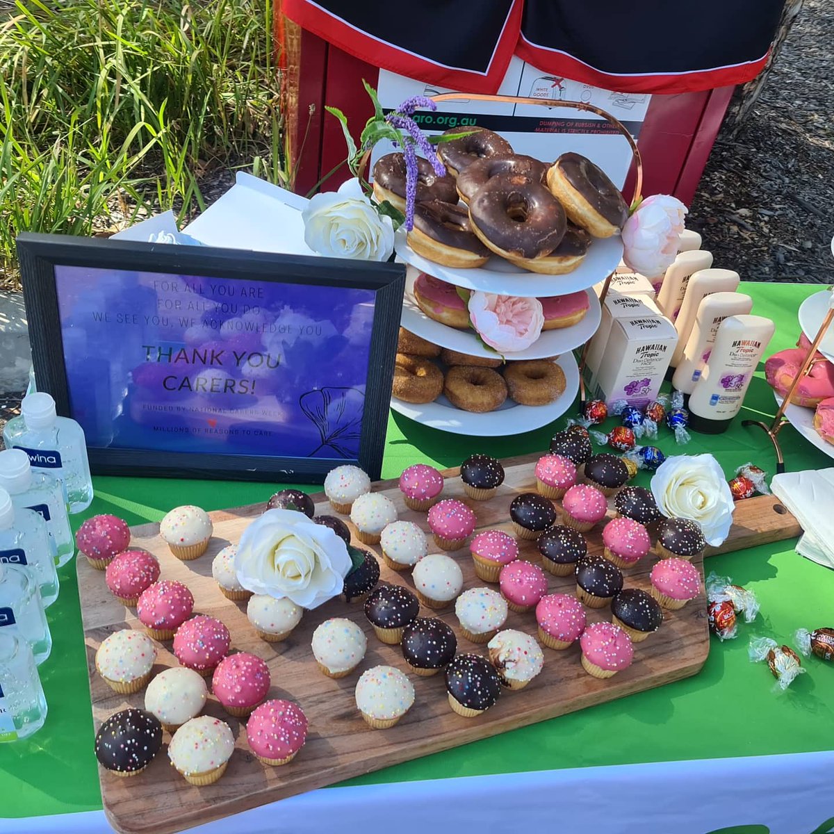 RachelMareeOTo1's tweet photo. #SRPS teamed up with #MerakiFoundation to put on a free Coffee and Donut to go event for our Carers. #CarersWeek2021 https://t.co/YoCsOj3tVF