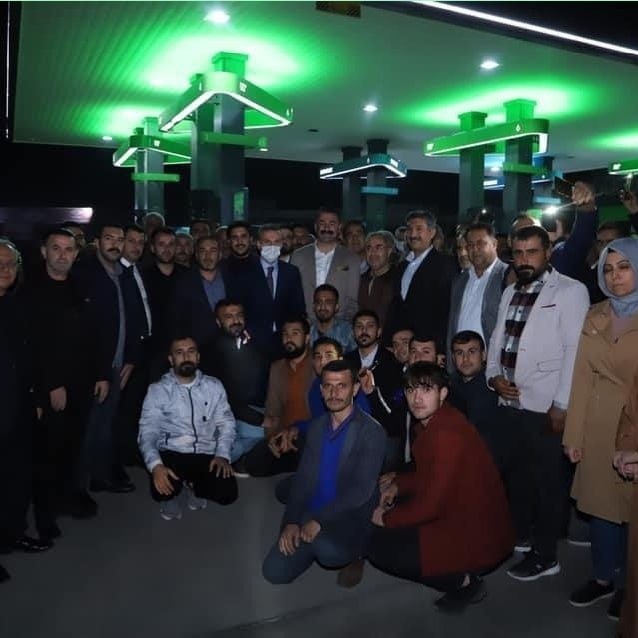 AK PARTİ Genel Başkan Yardımcımız ve Teşkilat Başkanımız Sn. Erkan Kandemir Teşkilatımızla bir araya gelip hasbihal ettiler.
<a href="/erkankandemir/">Erkan Kandemir</a> 
@MahsumMelikoglu 
<a href="/VeyselYamur8/">Veysel Yağmur</a> 
<a href="/eyupkadirinan/">Eyyüp Kadir İnan</a>