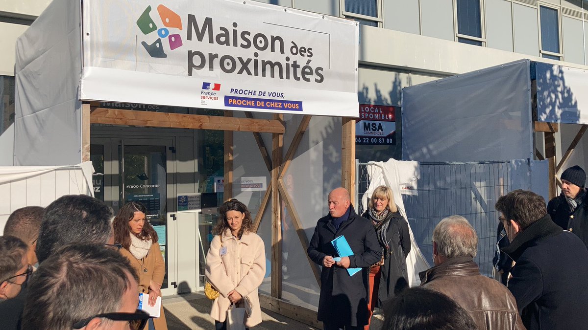 CastelnauleLez's tweet photo. Apres #Caylus et #Devois, marche exploratoire à #PradoConcorde !
Découverte du quartier, échanges entre élus et habitants.
@BiancoClara1
@FLafforgue
#democratieparticipative
#castelnauavance https://t.co/vnqtqzHqQ8
