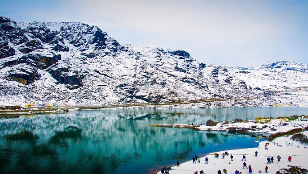 greentechsolut5's tweet photo. Tsomgo Lake is the pride of Sikkim and is known as the highest lake in India. It lies at an altitude of 12400ft above the sea-level. 
#travel #Tours #Tourist #WANDERING #traveling #northeast #tourisme #WANDERER 
https://t.co/moMJLVhhyr https://t.co/tHEHQF4pPj