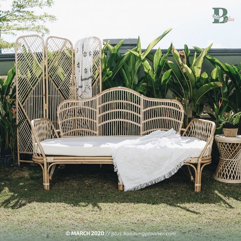 Nuyenggg's tweet photo. Guys, I found a kedai on @ShopeeMY that sells Rattan Furniture &amp; I’m obsessed 🥲

There is something about Rattan that I love. It gives a traditional vibe &amp; truly exquisite. Tu yang orang guna Rattan sofa for pelamin kahwin. Classic!

I’ll provide the link to this shop below ☺️ https://t.co/oU9PYcgaMr