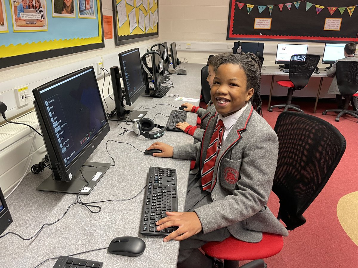 NULSchoolUK's tweet photo. We’ve had a super successful open morning in our @nuls_prep and @nuls_nursery this morning. Music, sport, displays, pupil tours and a chance to tour the senior school with @NuLS_Headmaster Thanks to everyone for making it so welcoming. #wearenuls #nulsprep https://t.co/Yz1HOx5fLo