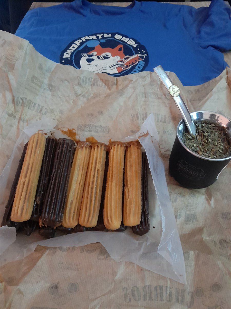 ekoparty's tweet photo. Hackers + churros. Nunca puede salir mal. 😬👨‍💻

Gracias, @churreriaeltopo, por acompañarnos en este último día de la #EKO2021. 🚀 https://t.co/c3rzeIUlps
