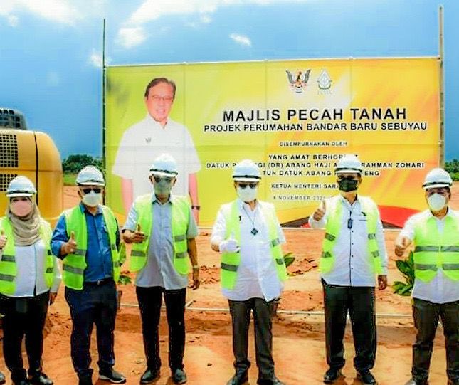 ybkarimhamzah's tweet photo. As Chairman of #Samarahan Integrated Regional Development Agency #IRSDA I thank Chief Ministerβs Dtk Patinggi #AbangJohari for attending briefing by implementing agencies of coastal areas projects frm #Asajaya, #Sebuyau, #Gedong & #Simunjan @JapenSarawak @bernamadotcom @rtm_swk https://t.co/WuoZNuA3oJ