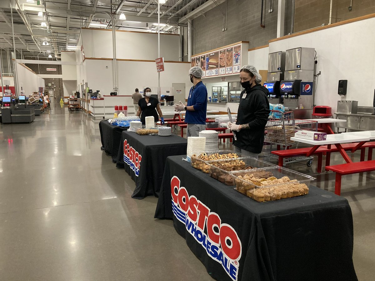 Pjust3136's tweet photo. Thanks to Rockwall Breakfast Rotary and Rockwall Costco for their collaboration in the Coats for Kids Drive, supporting the students of @rockwallschools @together_tx https://t.co/fvjs7IGud3