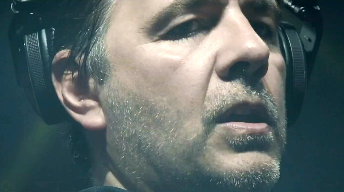 JofreFont's tweet photo. El documental #LaurentGarnierOffTheRecord, evidentment, repassa la trajectòria del DJ francès, però, alhora, repassa el que ell anomena "la revolució cultural que van suposar el house i el techno".
Si l'heu viscut, us emocionarà.
Avui última oportunitat de veure'l a #Inedit2021. https://t.co/3tQKZ2gmoh