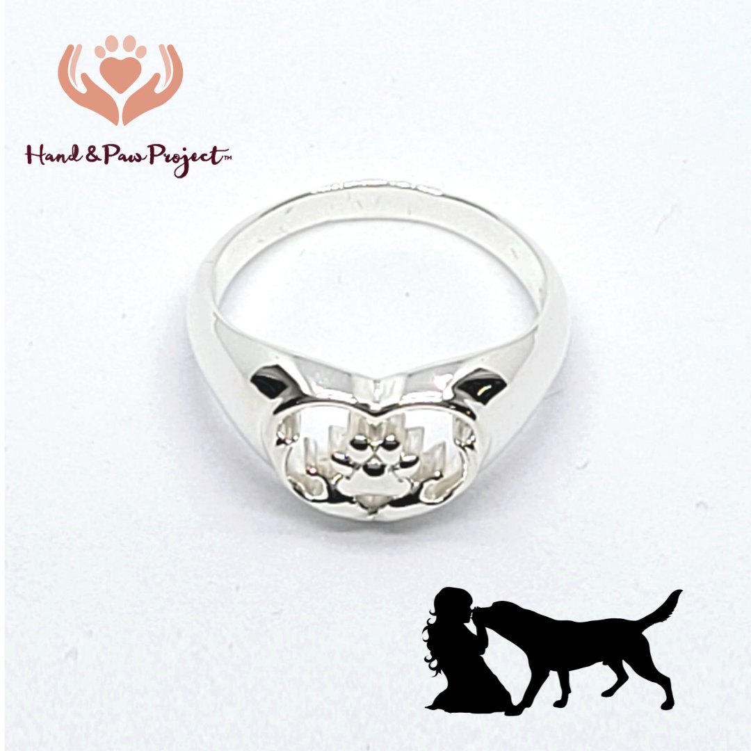 Handpawproject's tweet photo. Our Always in my Heart .925 Sterling Silver Rings
Limited time only - Amazing low price of $59.99
Sizes 6,7,8,9 only

Presented in gift box with story card.
⁠
Offer only available through our shop, here:⁠
https://t.co/YEW8bwMEp8 https://t.co/DMK8K4f1Eg