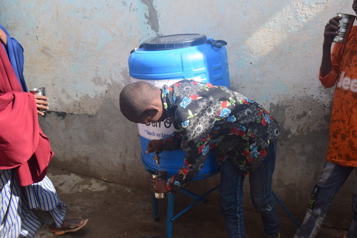 HanoAcademy's tweet photo. “Most of the students had to go to the school neighbors to drink some water because, we don’t have water at the school,” said Yasin Banow who is one of our @USAIDBarAmaBaro Schools teachers. 1/2
#water #school #teachers #BaramaBaro #TeachorLearn #construction #safewater https://t.co/RPyMyAvcmH