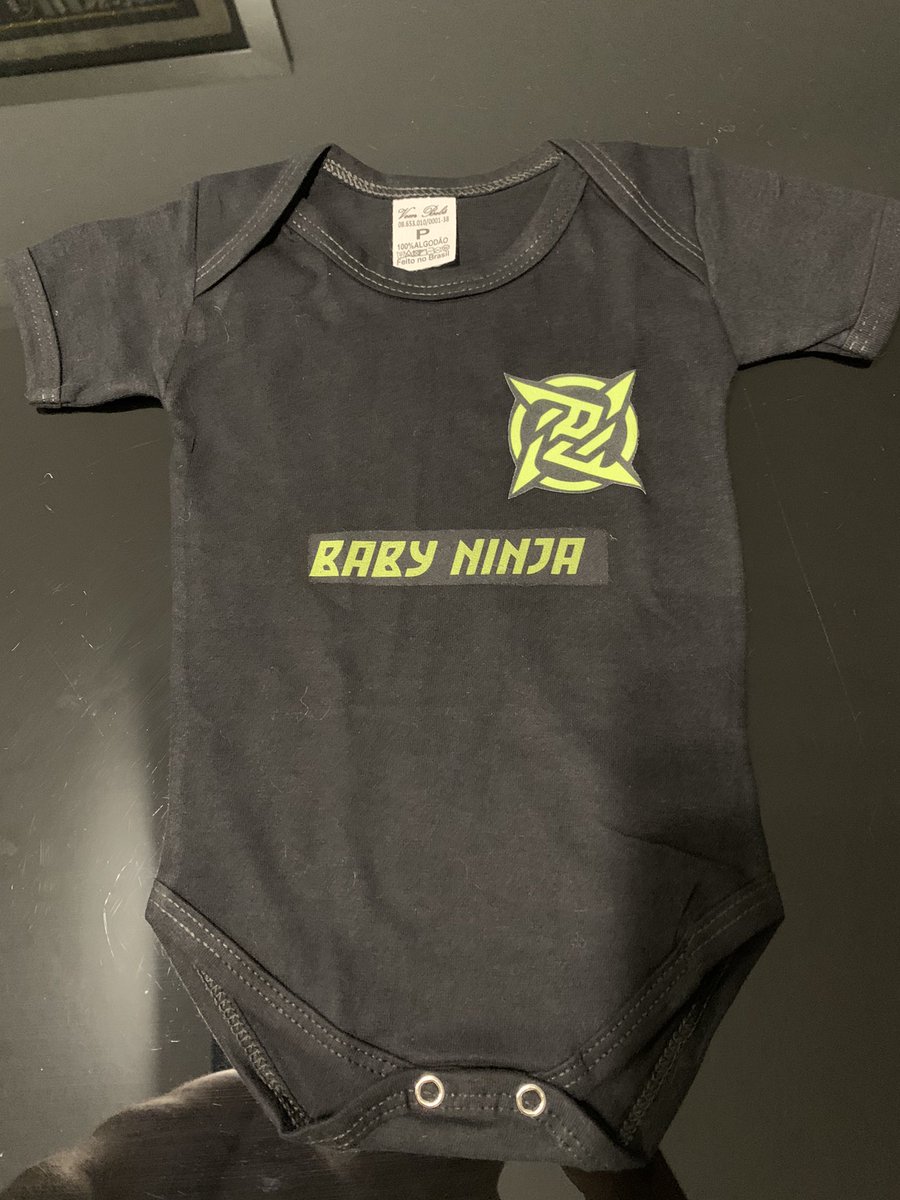 JULIOAKAJULIO1's tweet photo. new baby ninja is coming 👶🏻🖤 https://t.co/EOiP1AWzMk