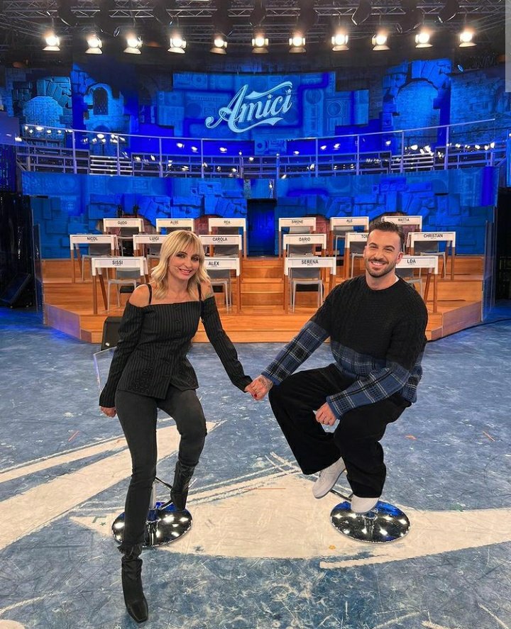 Givlietta_'s tweet photo. qui da dove tutto è iniziato 💕 
#verissimo #andreasmuller #veronicapeparini #andreasveronica #Amici21 https://t.co/vowiXK6SfV