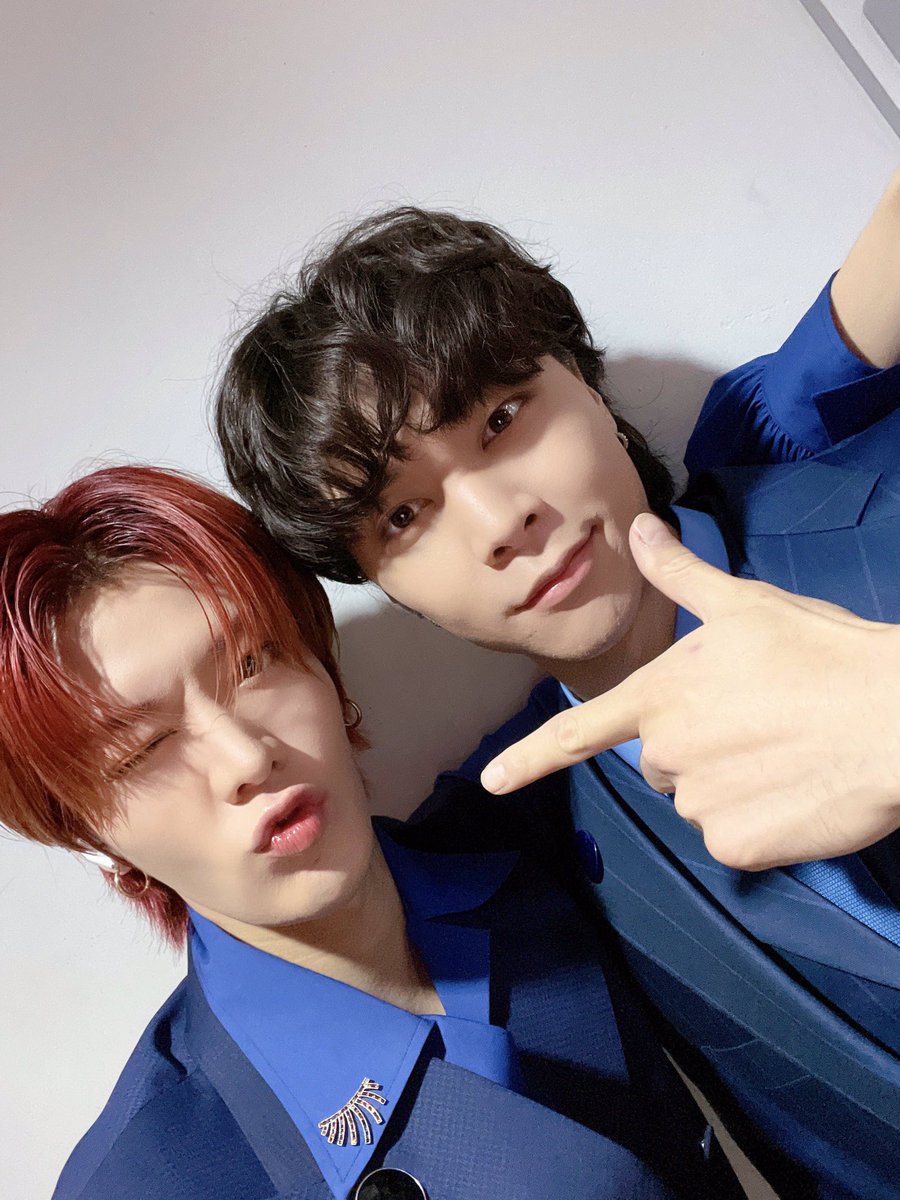 95yutoid's tweet photo. พ่กเอ็งอย่ามาพร้อมกันวันเดียวได้มั้ย เดี๋ยววันอื่นไม่มีให้หวีด!!!!! https://t.co/nArunrS4g4