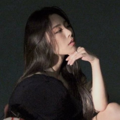 angel_wheei's tweet photo. wheein and her side profile; a very necessary thread https://t.co/lubI4pgstF