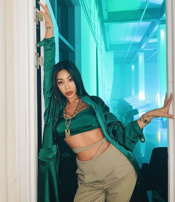 Lulumonbebe1's tweet photo. ⚠️MBB [RT] Como ya sabrán, @OfficialMonstaX está a nada de su comeback y la mejor manera de empezarlo es con una entrevista con Jessi! Les propongo pedirle a Jessi por Instagram que por favor los invite! 
•SI NO TIENES INSTA POR FAVOR AYUDA CON UN RT•

TODA LA INFO ABAJO⬇️⬇️ https://t.co/Ggfrjc0v3O