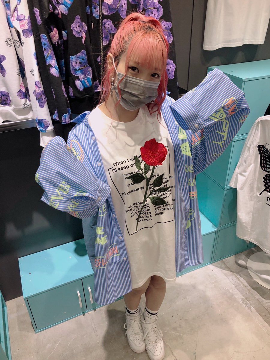 obachi_info's tweet photo. #おばち× #THICC  
コラボ商品発売決定‼️

11/12(金)おばち誕生日当日に
店頭販売行います🐣

場所：THICC ラフォーレ原宿店
⏰17時〜20時

🎁１着コラボ商品購入でチェキ特典

⚠️コラボ商品は数量限定です！

複数購入の方には更に特典つける予定です‼️
よろしくお願い致します！ https://t.co/q6DYJgVUNT