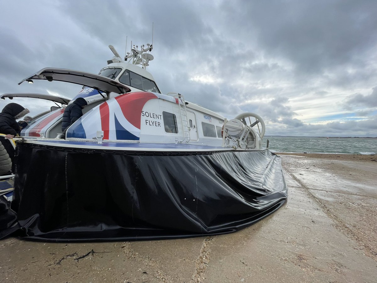 SimonZev's tweet photo. Now onboard the world’s only commercial passenger hovercraft service*
Next stop Ryde. Huzzah! 💨 🌊🤩
#HoverLife #FerryLife #TrainLife #SolentShenanigans
*say Hovertravel https://t.co/0mHQypN3dA