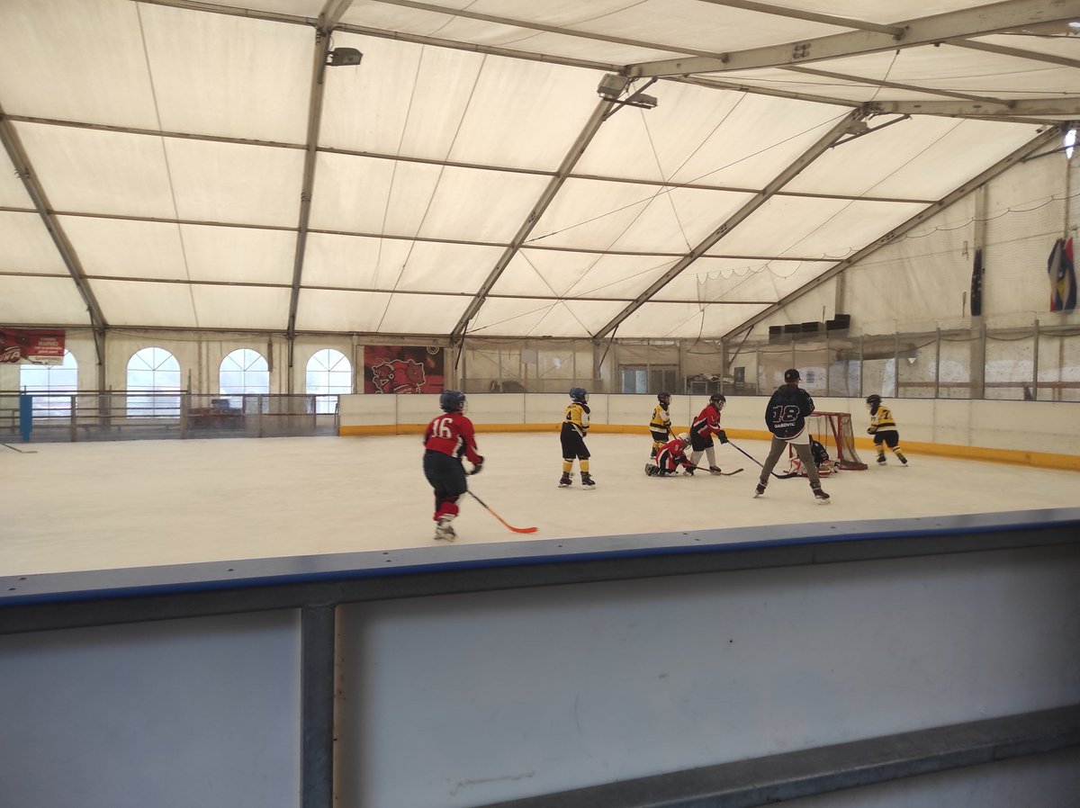 zeldamarylin's tweet photo. Game day! #GoKidsGo #U9 #khlmladost https://t.co/fJihm611Tb
