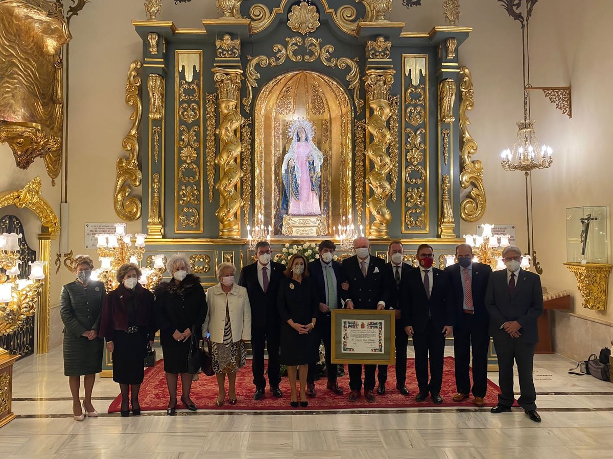 PasoBlanco_3's tweet photo. Emotivo acto de nombramiento como Presidente de Honor de nuestra cofradía a D. Lázaro Soto Muñoz. Muchas gracias por tus años de trabajo y enhorabuena por este merecido reconocimiento. https://t.co/dbJXK8BOZz