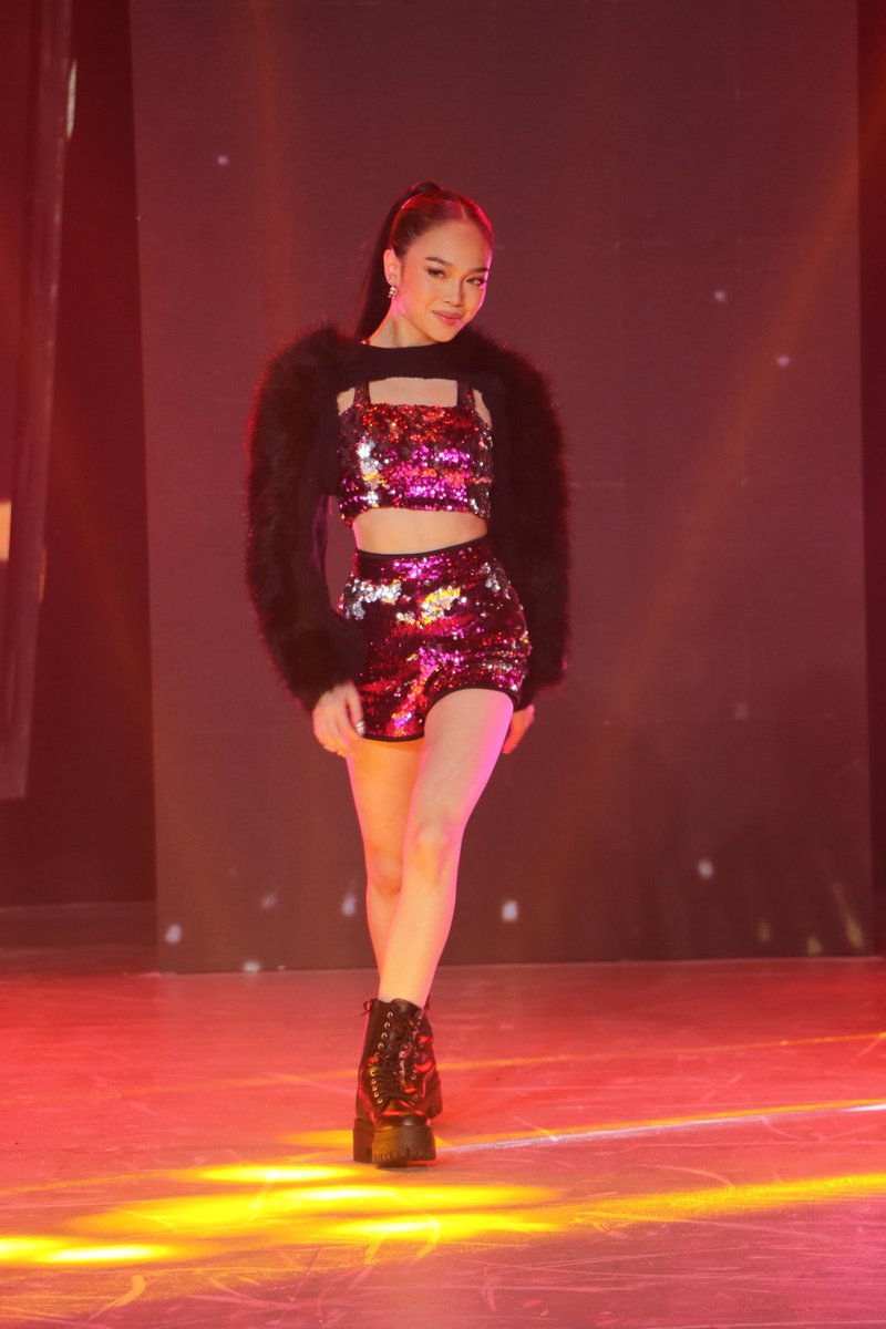 StarMusicPH's tweet photo. @BonifacioAc on the One Dream Stage!

ONEDREAM THE BINI&amp;BGYO CONCERT
#OneDreamBINIxBGYOconcertD1 https://t.co/0ZoweO6EeB