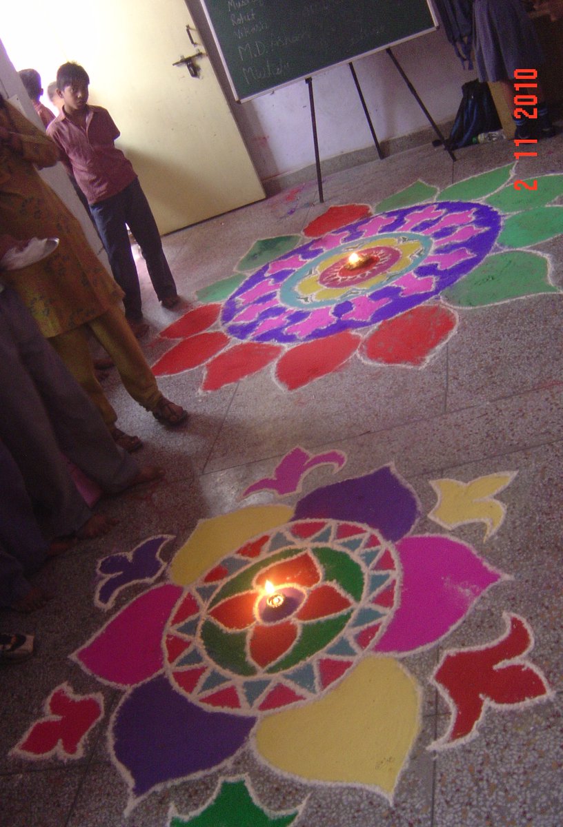 A throwback pic - Rangoli Competition at Vidya &amp; Child in 2010. 
It takes 15+ years for children to complete education and pursue their dreams. Support Vidya &amp; Child and make their dreams come true. 
fundraisers.giveindia.org/fundraisers/vi…