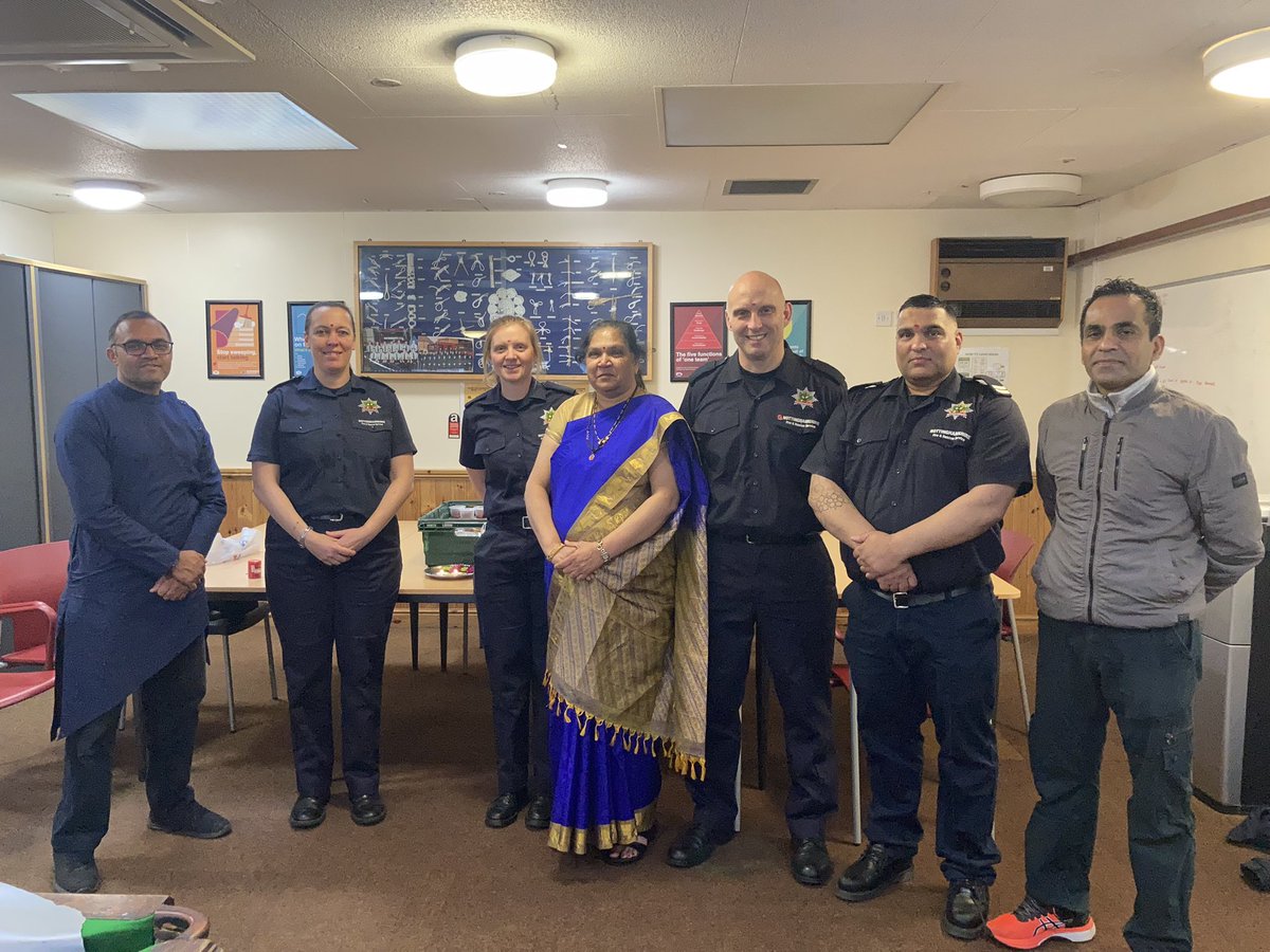 Thank you so much to the Sai Dham Hindu Temple for your visit and the delicious meal provided. Great to hear about all of your hard work in giving back to the community 🥰 <a href="/nottsfire/">Nottinghamshire Fire and Rescue Service</a> <a href="/GuninderNagi/">Guninder</a>