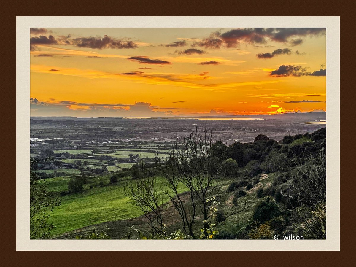 thebuilder1366's tweet photo. Cotswold sunset https://t.co/fw8j8pT7ka