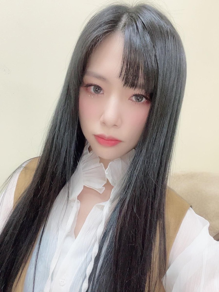 JIULOOKS's tweet photo. weverse update https://t.co/I1ixjHQT4B