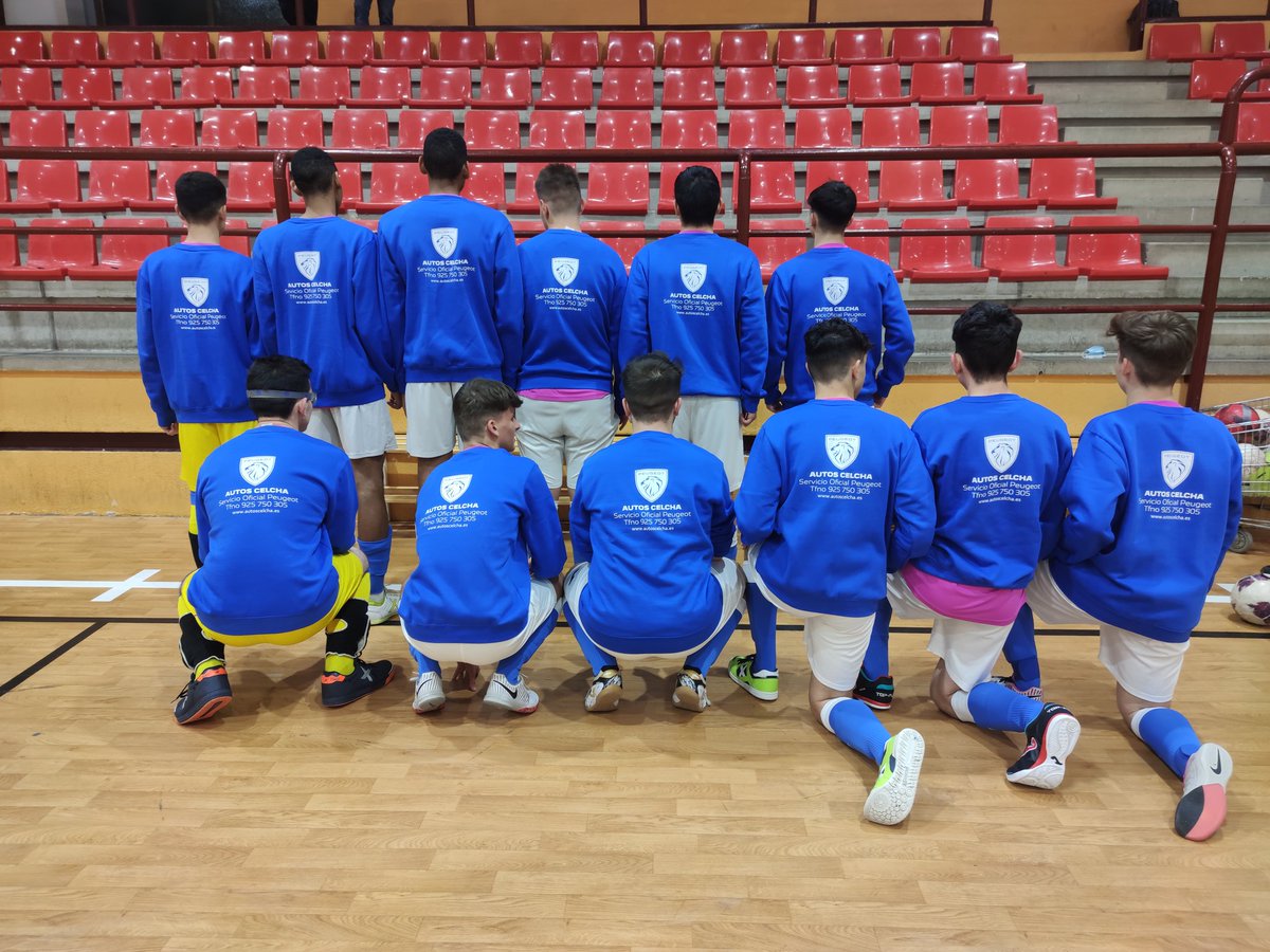 CD_LACELESTINA's tweet photo. Anoche fué otra experiencia más💪💪. 
La victoria y la derrota forma parte del juego, la diferencia es como afrontar cada situación. 
Confianza en este EQUIPO. 

Y con sudaderas nuevas gracias a @AUTOSCELCHA y #Santos&amp;Bravo Abogados 🤤🤤🤤 https://t.co/tp7Xm7smAZ