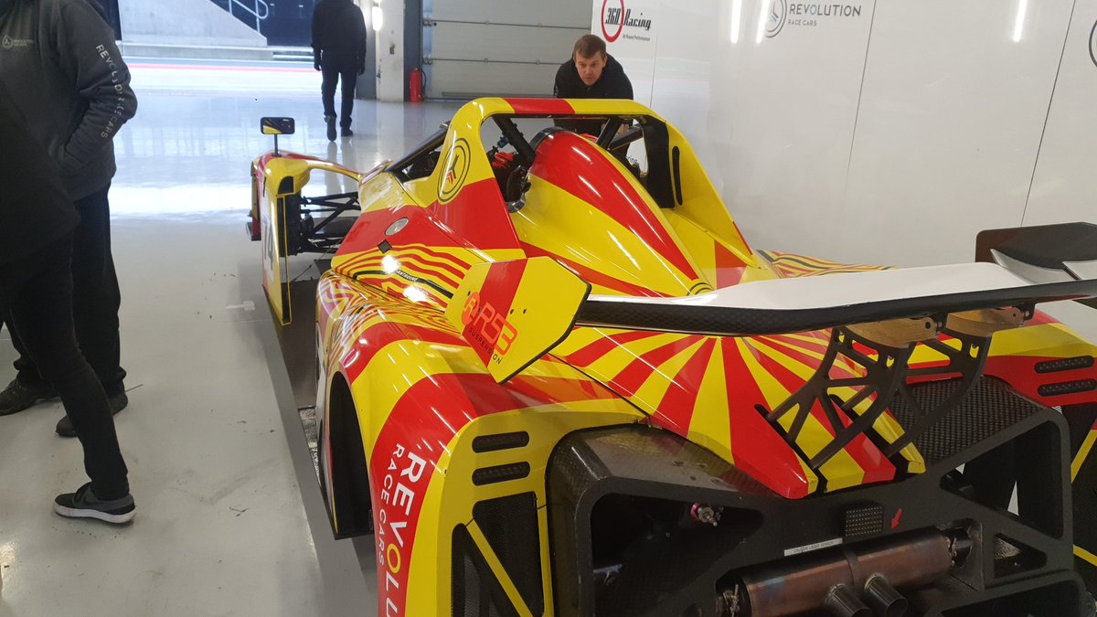 PrisMotorsports's tweet photo. Hello Silverstone!!! #MSDLive https://t.co/lYMmeELowI