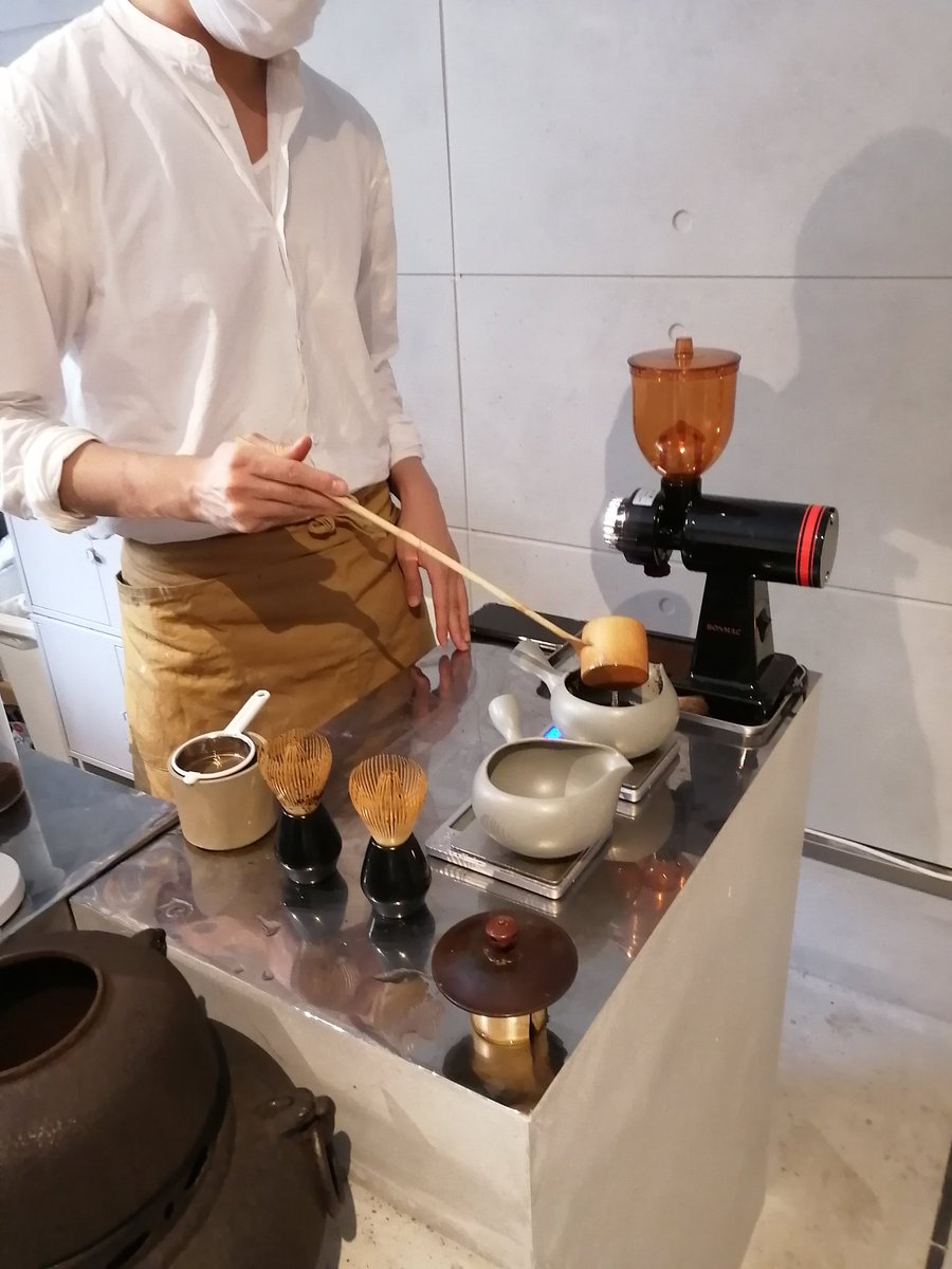 China97223454's tweet photo. オシャレ韓国カフェに行ってきた〜ヾ(*>∀<)ノ゙
店員さんホンソクに似てるって言われたけどパクソジュンに似てた気がする😍😍
#韓国カフェ
#moyang
#ホンソク https://t.co/As04yvpPVs