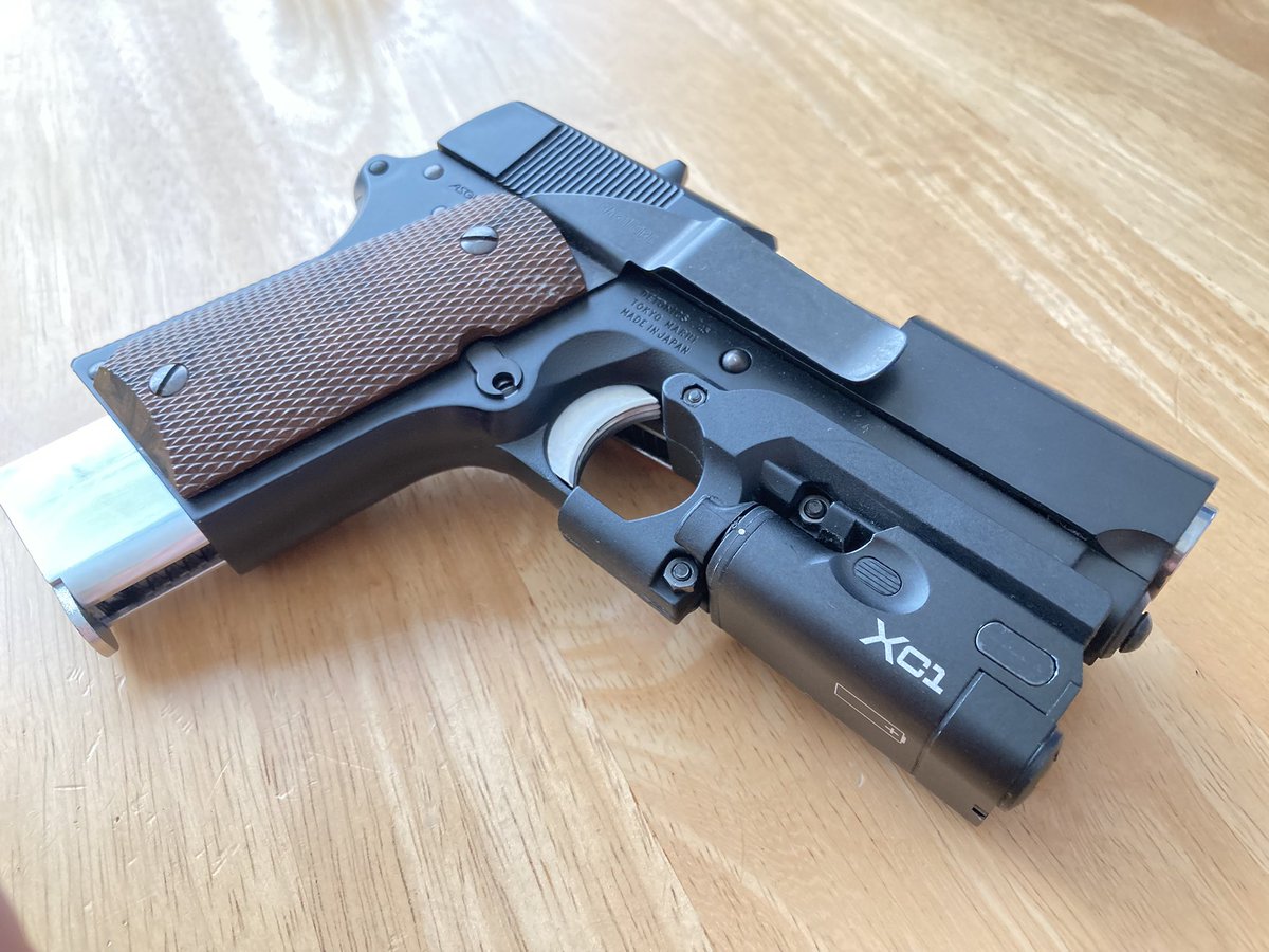 daiyu_coke's tweet photo. ライト追加
 #airsoft
 #detonics https://t.co/8PIOber79u