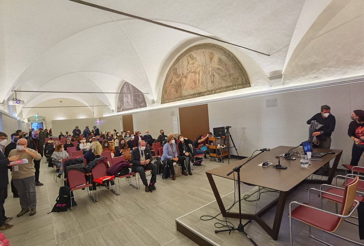 Tra pochissimo daremo il via alla prima giornata de "Il lavoro della Musica" a Firenze all'interno della prestigiosa Biblioteca delle Oblate.
#illavorodellamusica21 #firenze #ijazz  

<a href="/Biblio_ComuneFi/">Biblioteche Comunali Fiorentine</a>